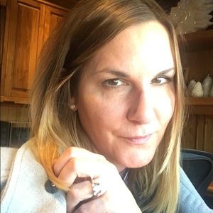 Meet your Posher, Carla